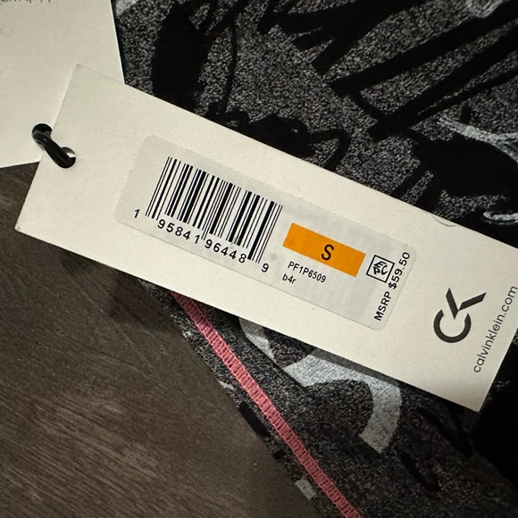 Calvin Klein legging. Brand new with tags - Picture 2 of 2